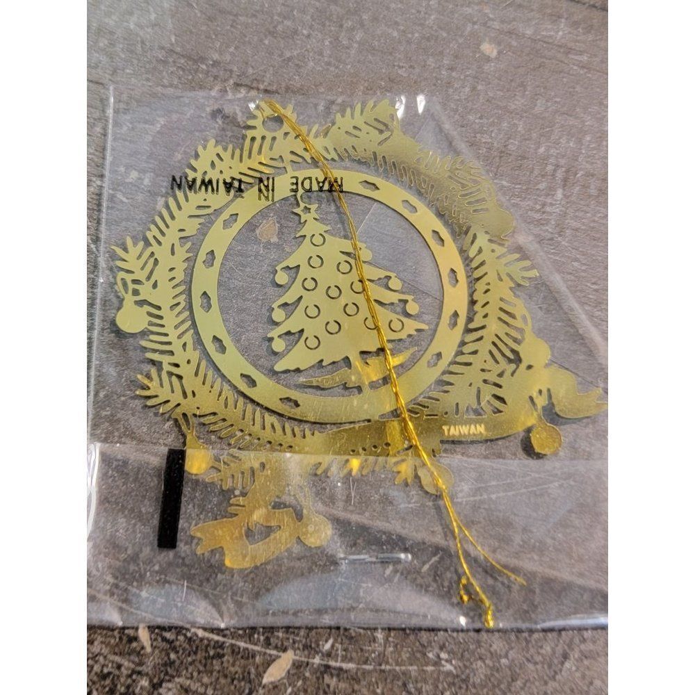 Tin golden tree mistletoe Xmas ornament decor